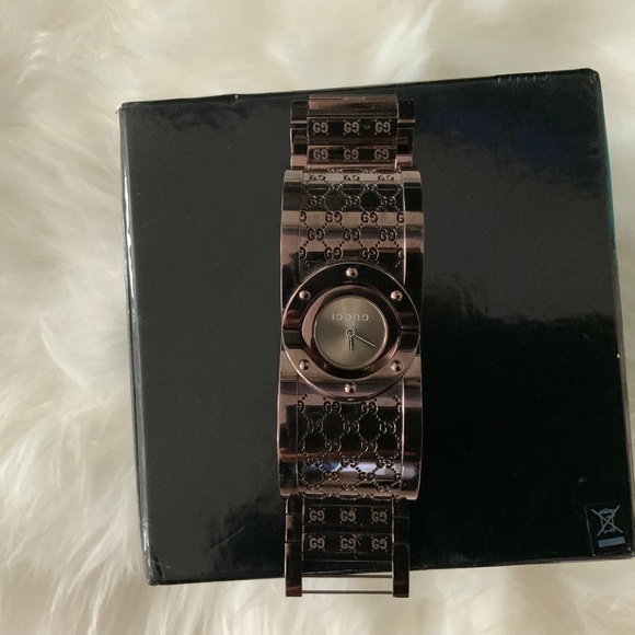 Gucci Twirl Watch